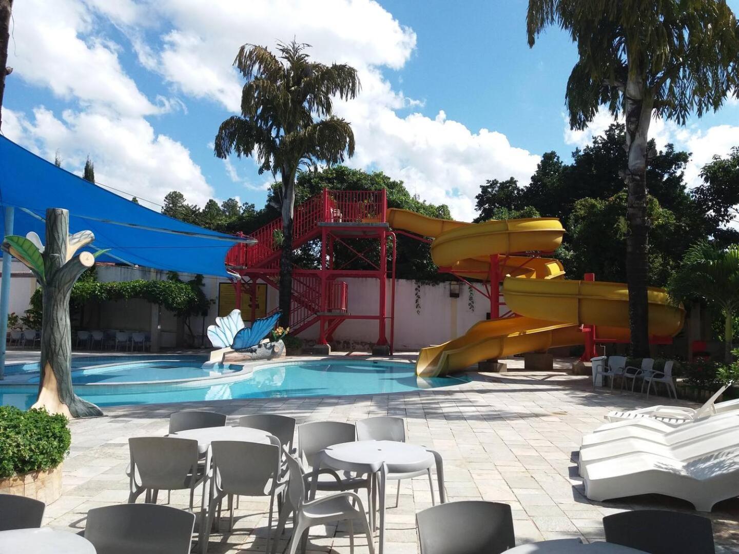 Apartamento Diroma Resort Caldas Novas Luaran gambar
